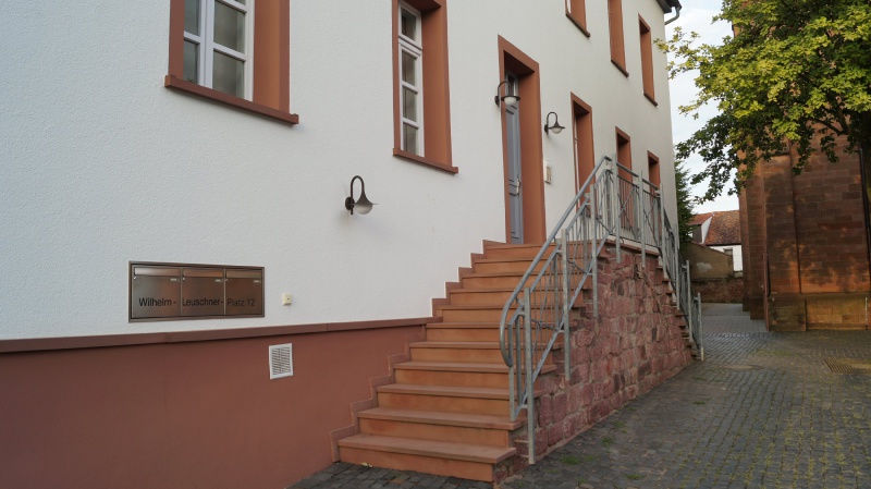 Datei:2015 Wilhelm-Leuschner-Platz 12 (1).JPG
