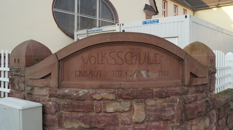 Datei:2015 Wallschule (1).JPG