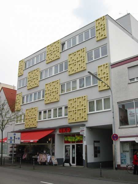 Datei:2008 Bahnstr 36 (1).JPG
