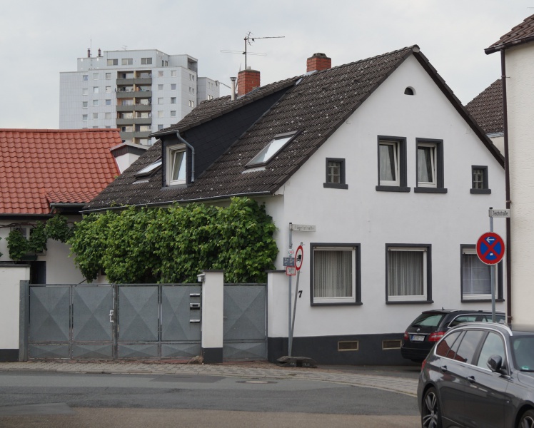 Datei:2015 Hügelstraße 7 (2).JPG