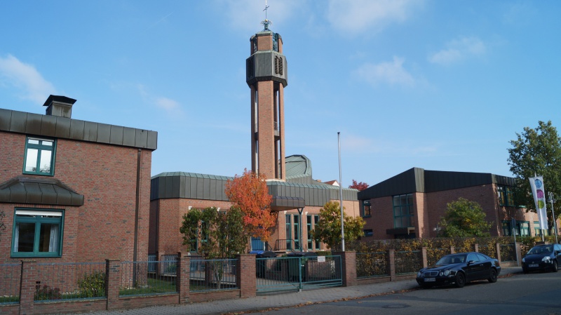 Datei:2015 Albertus-Magnus-Platz 4 (1).JPG