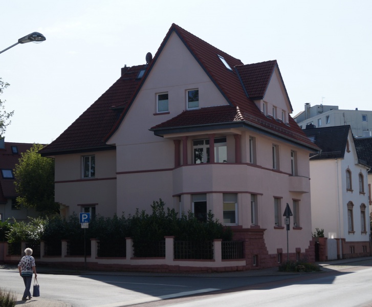 Datei:2016 Friedrichstr 12 (1).JPG