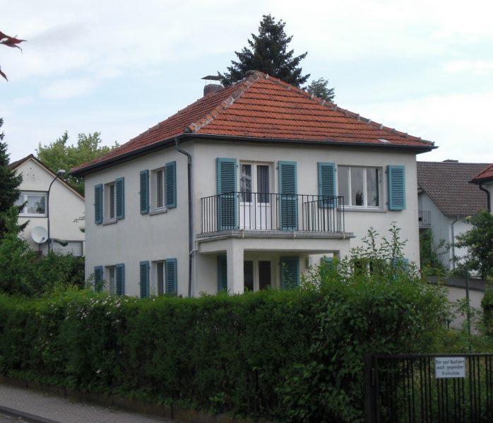 Datei:2008 Robert-Koch-Str 16 (2).JPG