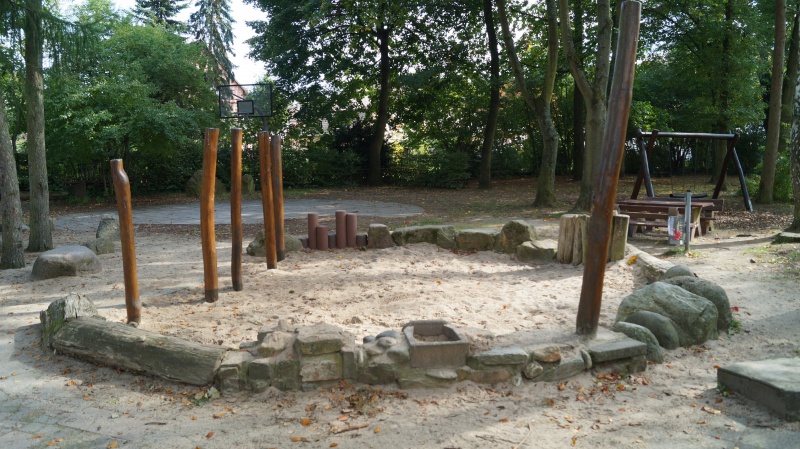 Datei:2015 Spielgelände Fasanenweg (5).JPG