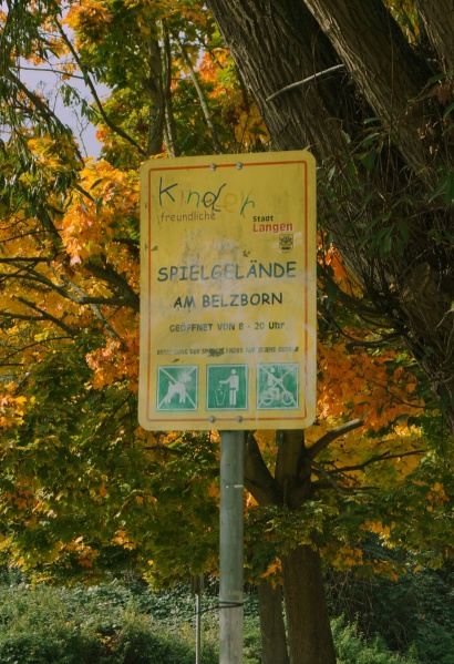 Datei:2015 Spielgelände Belzborn (2).JPG