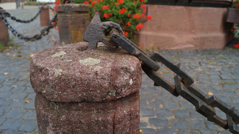 Datei:2015 Vierröhrenbrunnen (12).JPG