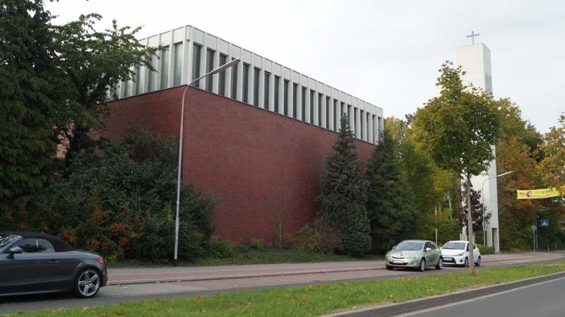 Datei:2015 Martin-Luther-Kirche (2).JPG