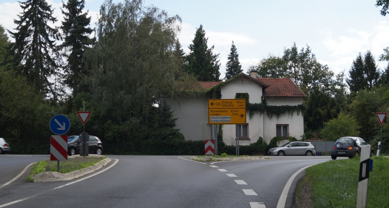 Datei:2015 Außerhalb Süd-Ost 24 (3).JPG