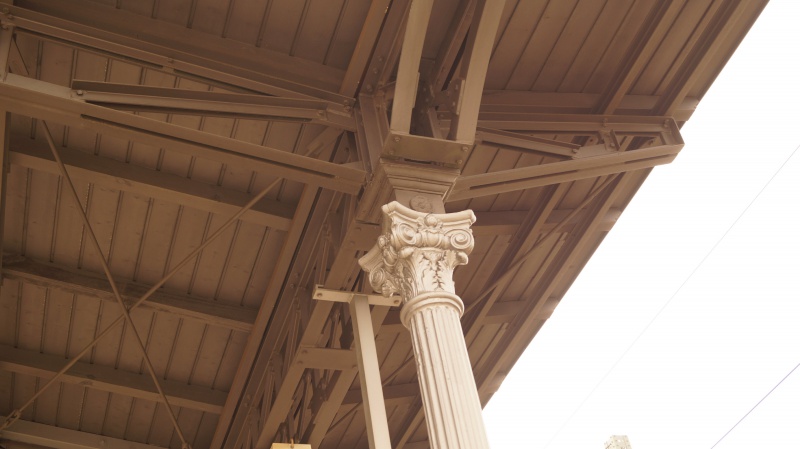 Datei:2015 Bahnhof (05).JPG