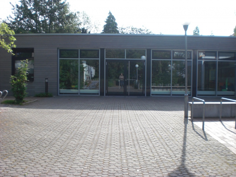Datei:2008 Albert-Schweitzer-Schule (2).JPG