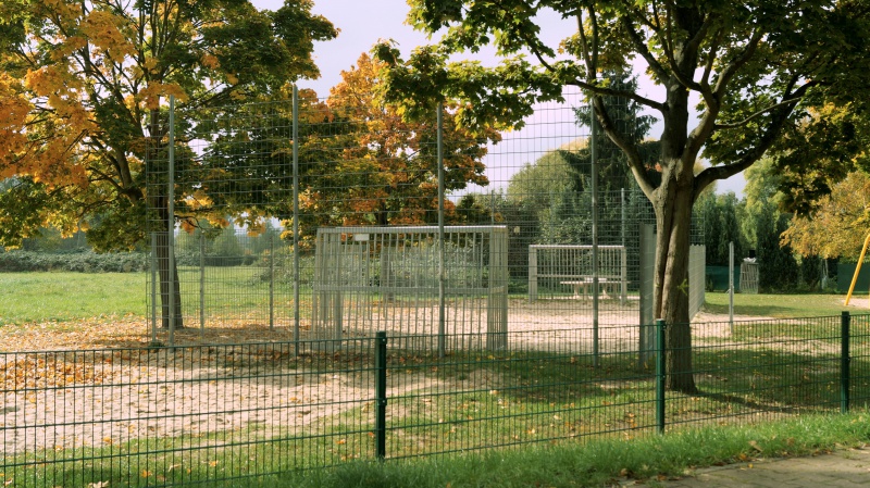 Datei:2015 Spielgelände Belzborn (5).JPG