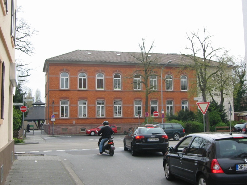 Datei:2008 Bahnstr 42 (1).JPG