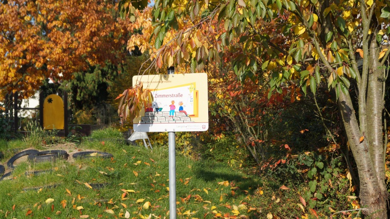 Datei:2015 Zimmerstr 12 (2) Kita.JPG