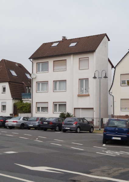 Datei:2015 Taunusplatz 5 (2).JPG