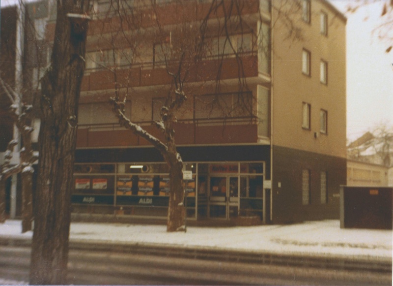 Datei:1980 Aldi Bahnstraße 67.jpg