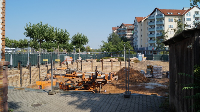 Datei:2015 Bahnhofsanlage Baustelle (04).JPG
