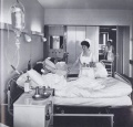 1968 Dreieich-Krankenhaus Krankenzimmer.jpg