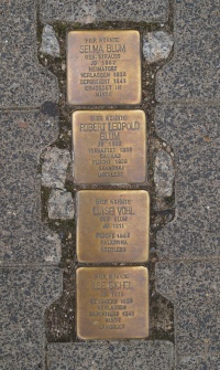2015 August-Bebel-Str 14 (1) Stolpersteine.JPG