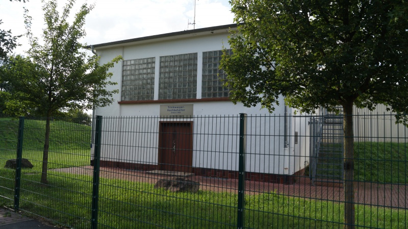 Datei:2015 Trinkwasserhochbehälter (01).JPG