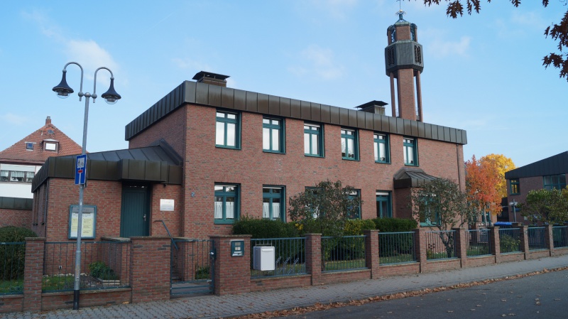 Datei:2015 Albertus-Magnus-Platz 2 (3).JPG